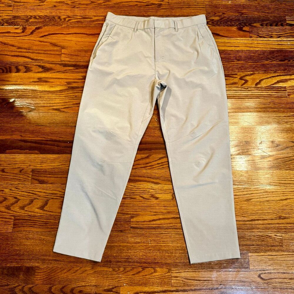 Fabletics The ONE performance pants. Khaki. Medium